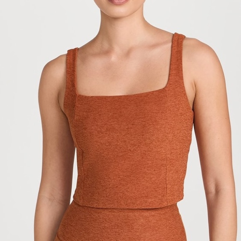 Beyond Yoga – Spacedye Impress Set Cropped Tank and Biker Shorts - Picture 2 of 9